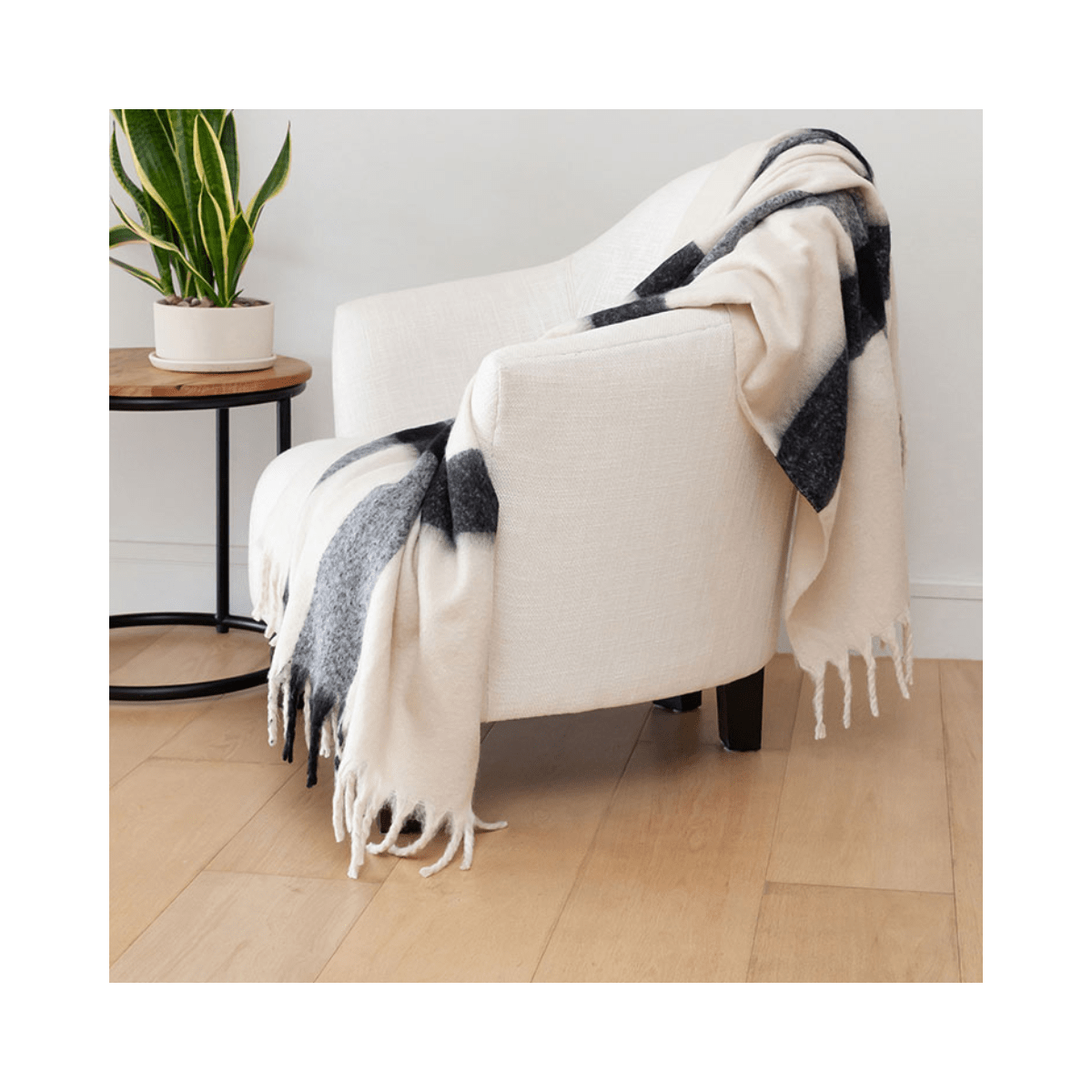 Linenhouse Embrace Throw Blanket - Image 10